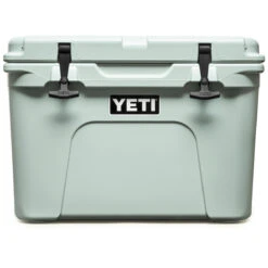 Yeti Tundra 35 Hard Cooler -Outdoor Camping Series Store Tundra 35 Sagebrush Front 2400x2400 1